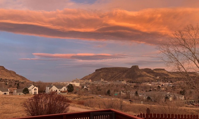 Kinney Runn House | Downtown Golden - Expansive Views - Walk to Restaurants, Shops & Trails
