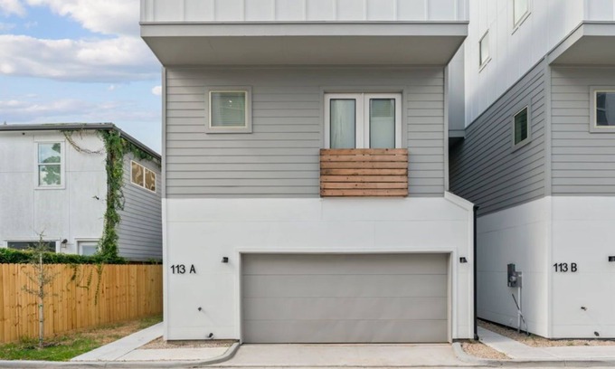 South Central Houston House | Downtown Houston New House!