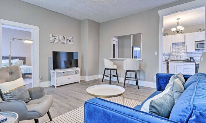 Herron Morton Apartment | Downtown Indy Blue Heaven