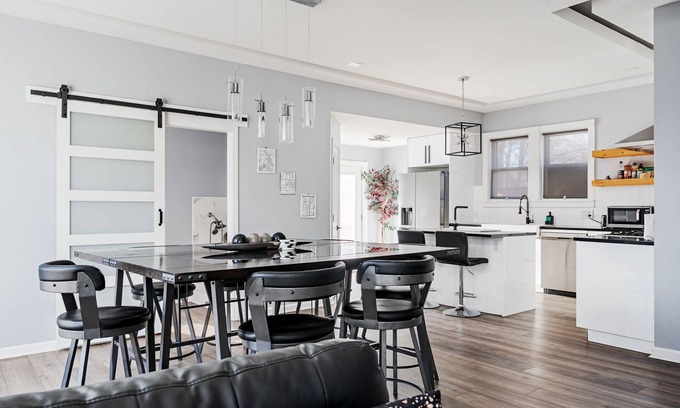 Near Eastside House | Downtown Indy Retreat: Hot Tub, Arcade, Sleeps 16