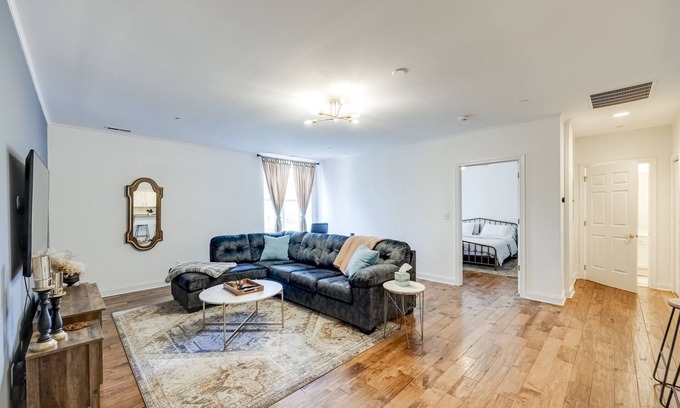 Downtown Louisville Condo | Downtown Louisville Condo, King Bed, Updated Kitchen and Bath- Free Parking