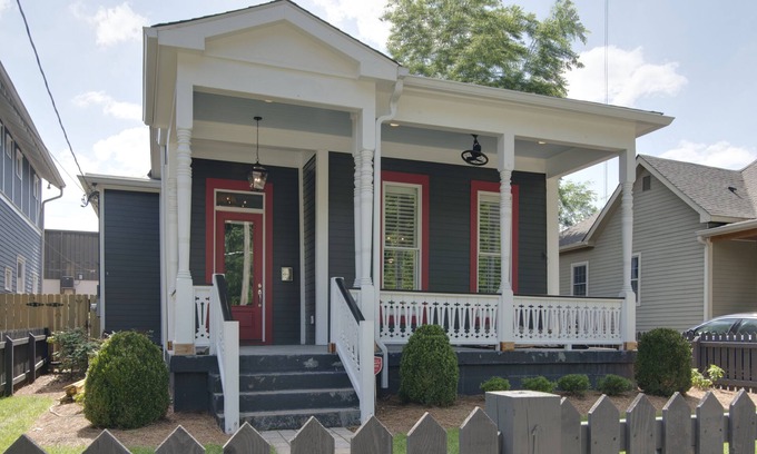 Chestnut Hill House | Downtown Luxury Victorian