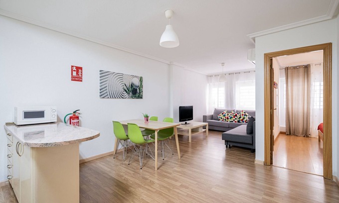 El Pilar Apartment | Downtown Madrid North Barrio del Pilar M (SAR28)