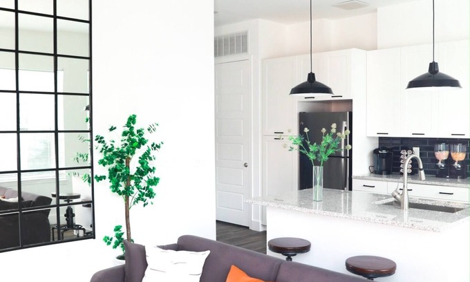 Castleberry Hill Apartment | Downtown Moden Industrial Loft