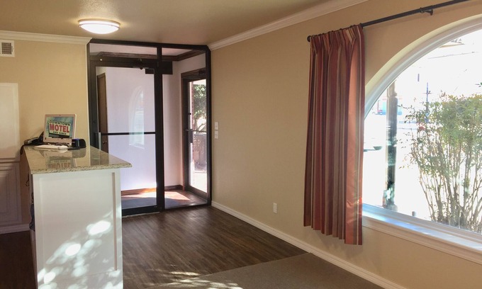 Woodward Hotel | Downtown Motel