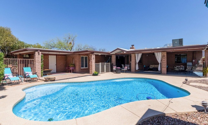 Menlo Park House | Downtown Oasis with Poolside Charm