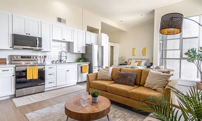 Marina District Condo | Downtown San Diego Oasis