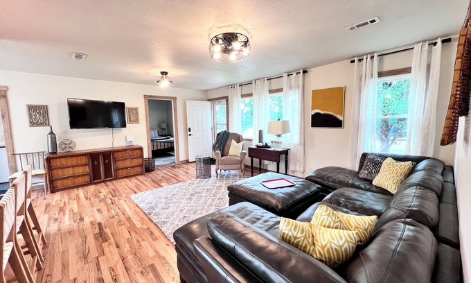 Skiatook House | Downtown Skiatook Cottage