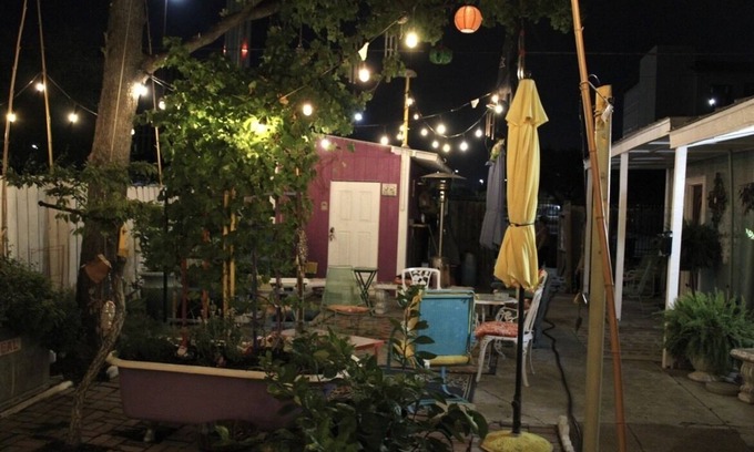Southtown Villa | Downtown & Southtown leisure district, trendy cafe's, restaurants, bar's