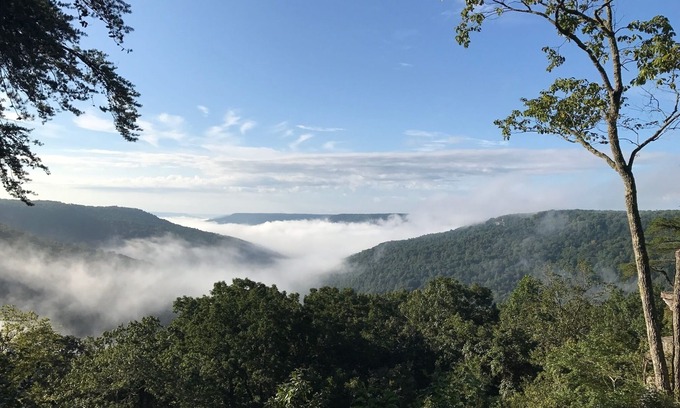 Clifftops House | Dramatic Mountain View Within Minutes from Sewanee