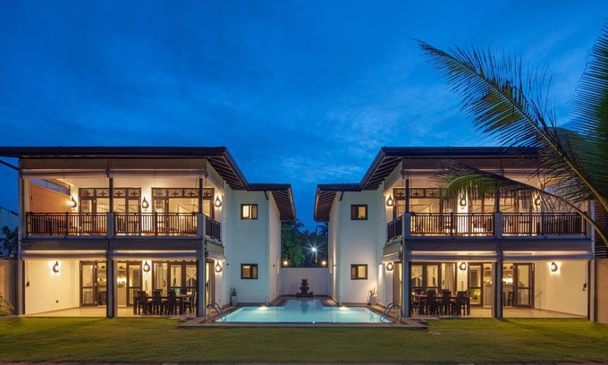 Hikkaduwa Villa | Dream Beach Villas /Villa Lotus, fantastic villa right on the white sand beach