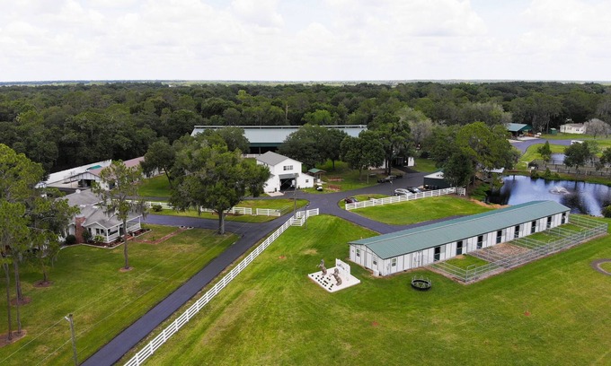 Nichols House | Dream Cottage at Equestrian Facility