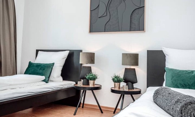 Krefeld Apartment | Dream for 4 | Smart TV, Kitchen, Central