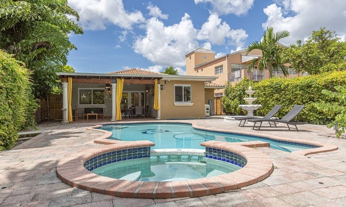 Coral Terrace House | Dream Home - Headed Pool - Family Vacation