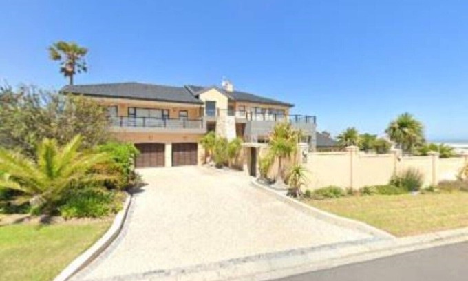 Melkbosstrand Villa | Dream House on the Ocean