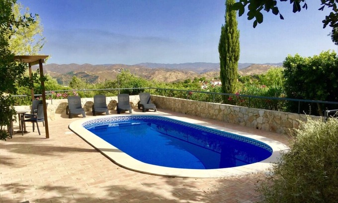 Malhao House | Dream Location with heated Pool