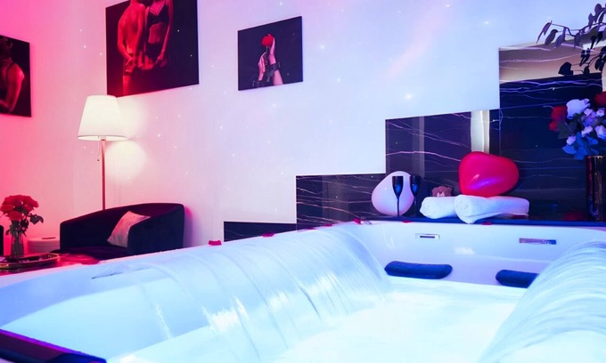 Forbach Apartment | Dream Room | Jacuzzi, Sauna, Waterbed