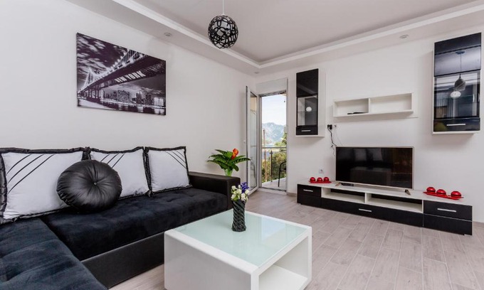 Lepetane Apartment | Dream Vacation Apartments