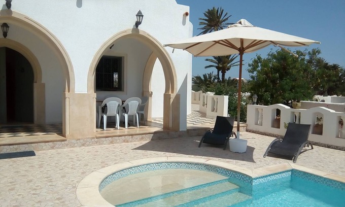 Aghir Villa | Dream vacation in Djerba, Villa pool close to the lagoon