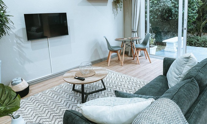 Kloof Apartment | dreamaway on Everton - Deluxe Private Apartment