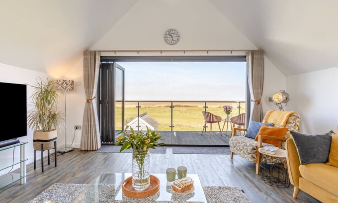 Westleigh House | Dreckly - Three Bedroom House, Sleeps 6