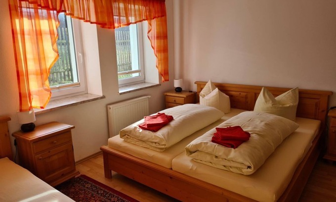 Eichigt Bed & Breakfast | Dreibettzimmer Bettenhaus, Dusche, Wc,online - Landgasthof Süßebach