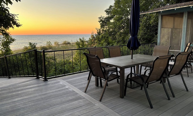 Shelby Cottage | Drift Away At Lake Michigan