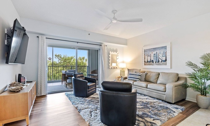 New Smyrna Beach Condo | Drift Away in this gorgeous coastal themed Oceanwalk Condo - OW9-302
