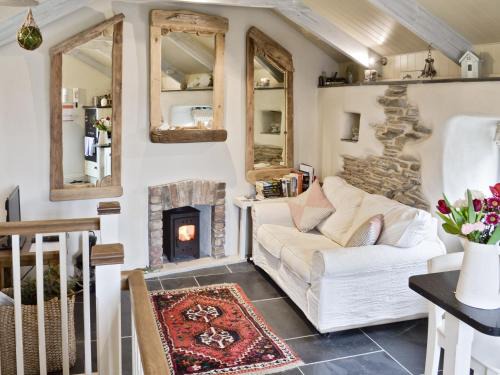 Porth House | Driftwood