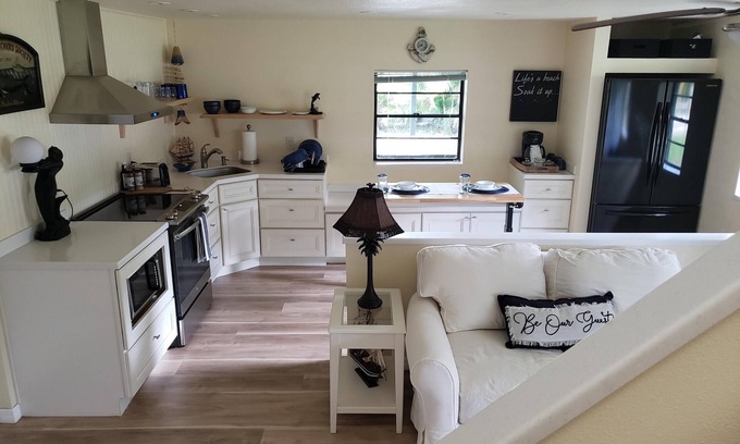 South Pinellas Community Council Cottage | Drop anchor with the one you love