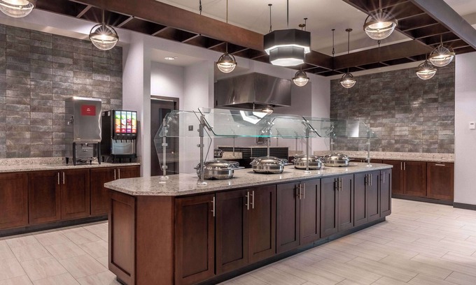 College Station Hotel | Drury Plaza Hotel College Station
