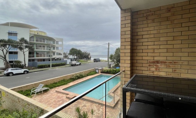 Kings Beach Apartment | Dulkara Unit 3 - A lovely 2 bedroom unit located right on Kings Beach