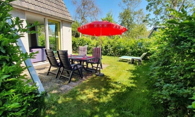 Egmond-Binnen House | Dune Bungalow directly against the dunes for 5 persons. Charming holiday home, Walking, Cycling, enjoying the silence.