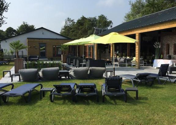 Drunen Bed & Breakfast | Dunez men only resort