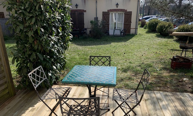 Ardon House | Duplex cottage with terrace near golf and Orléans