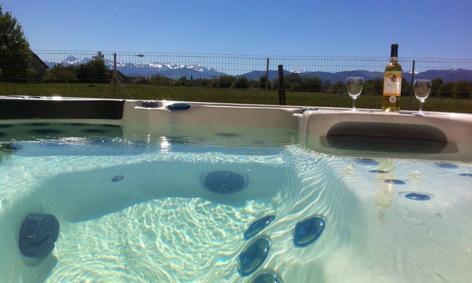 Barzun Apartment | Duplex house 40m2 with spa and pool facing the Pyrenees