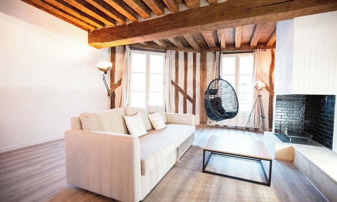 Bourgogne Apartment | Duplex "Le Bourgogne" historic center of Orléans
