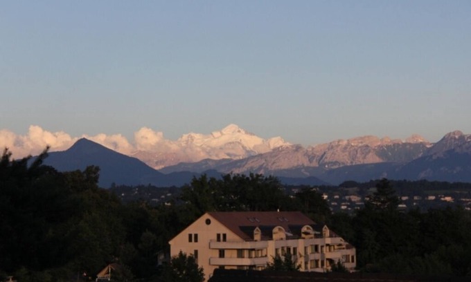 Bellevue Apartment | Duplex With Garden and Mt Blanc View