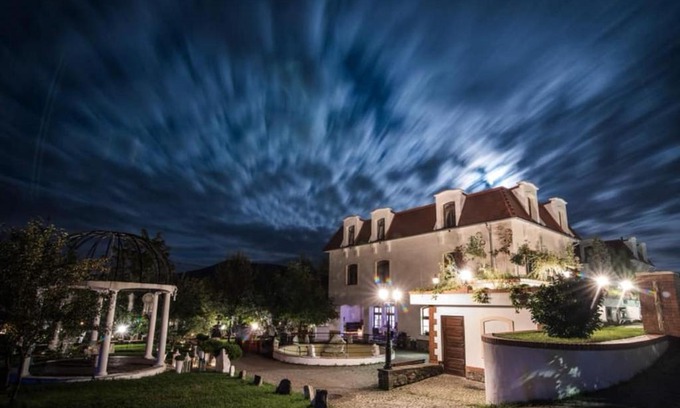Stronie Slaskie Bed & Breakfast | Dworek Galosa