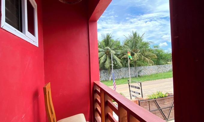 Elmina House | E-Town City Guest House