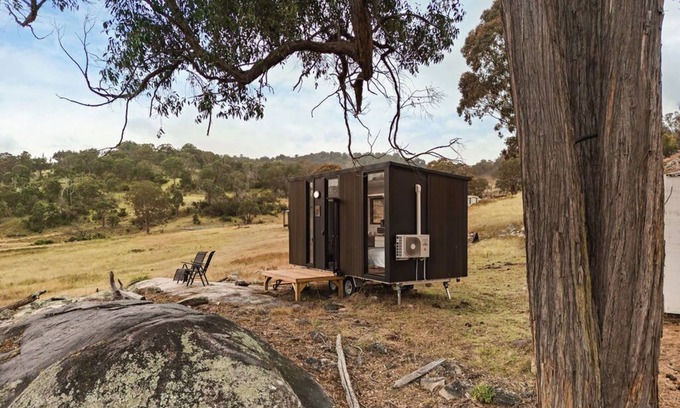 Deepwater House | Eagle Mount Deepwater by Tiny Away