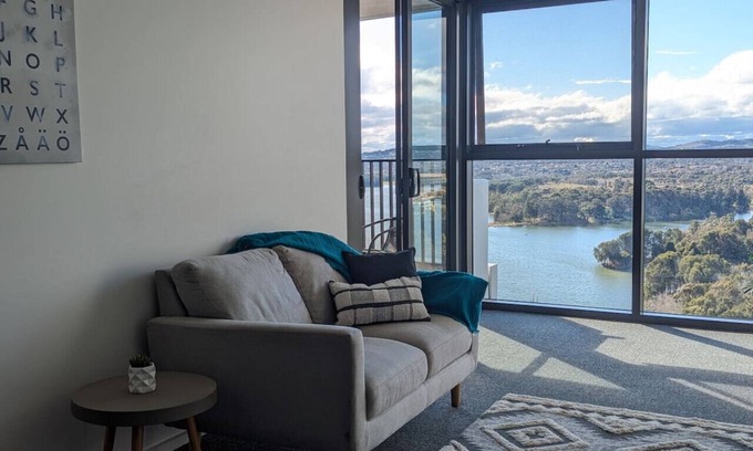 Belconnen Apartment | Eagle's Nest ~ 23rd Floor @Belconnen