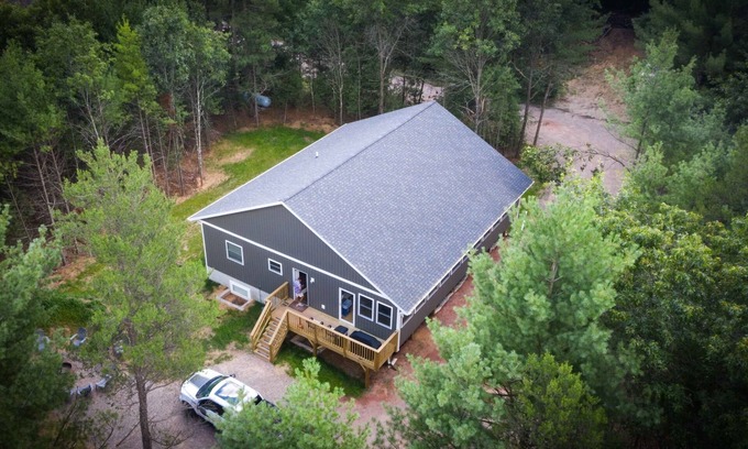 Rome House | Eagle's Nest Guest House II - Less than 2 Miles to Sand Valley - 16 beds!