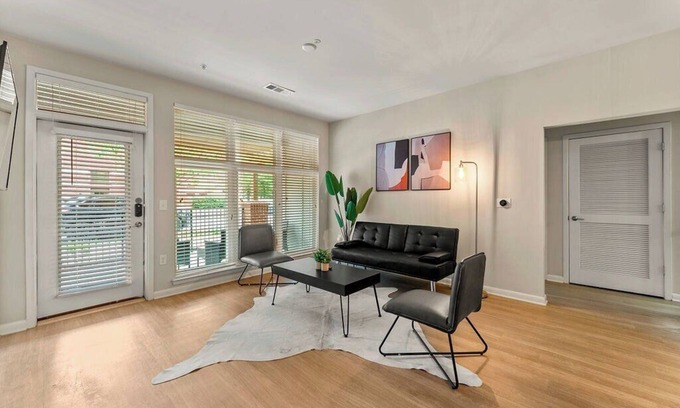 East Atlanta Apartment | East Atlanta Retreat Haven of Fun and Comfort!