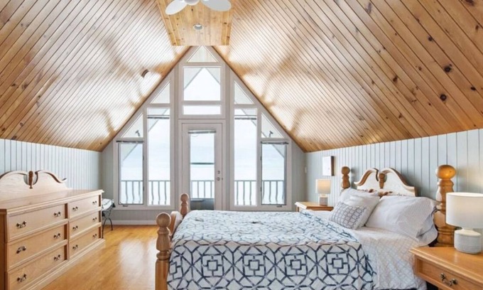 Beaubassin East House | East Coastal- Waterfront Cottage