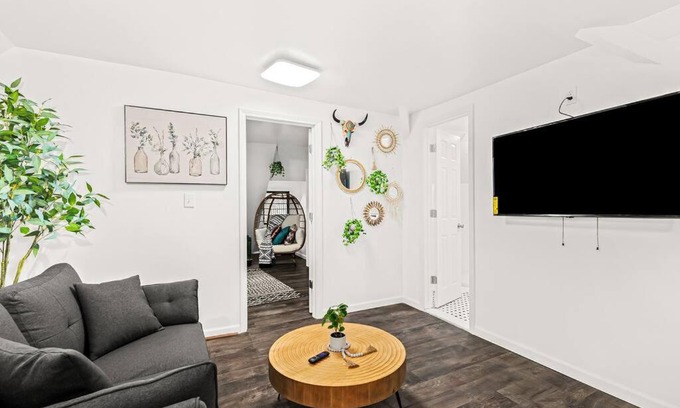 Detroit Apartment | East Grand Marrakesh
