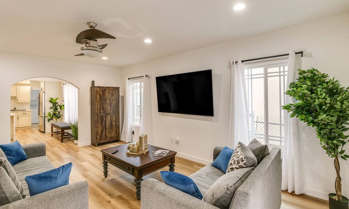 East Los Angeles Apartment | East Los Angeles Home - 7 Mi to Downtown!