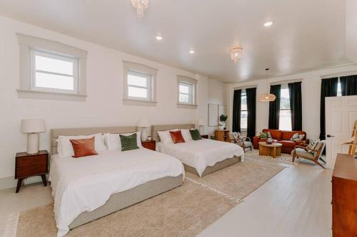 Madison Apartment | East Main Lofts - Boho 203