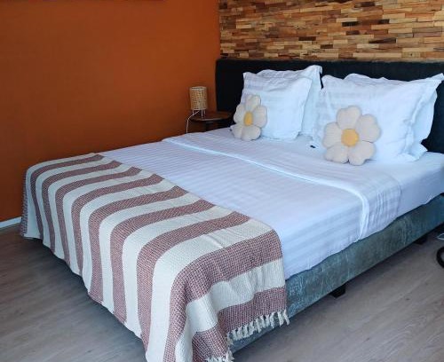 Municipality of Veenendaal Bed & Breakfast | East Meets West Bed and Breakfast
