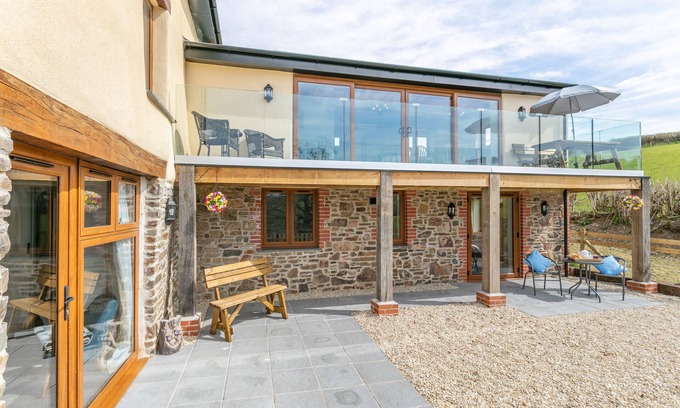 South Molton House | East Mill Barn - Three Bedroom House, Sleeps 6